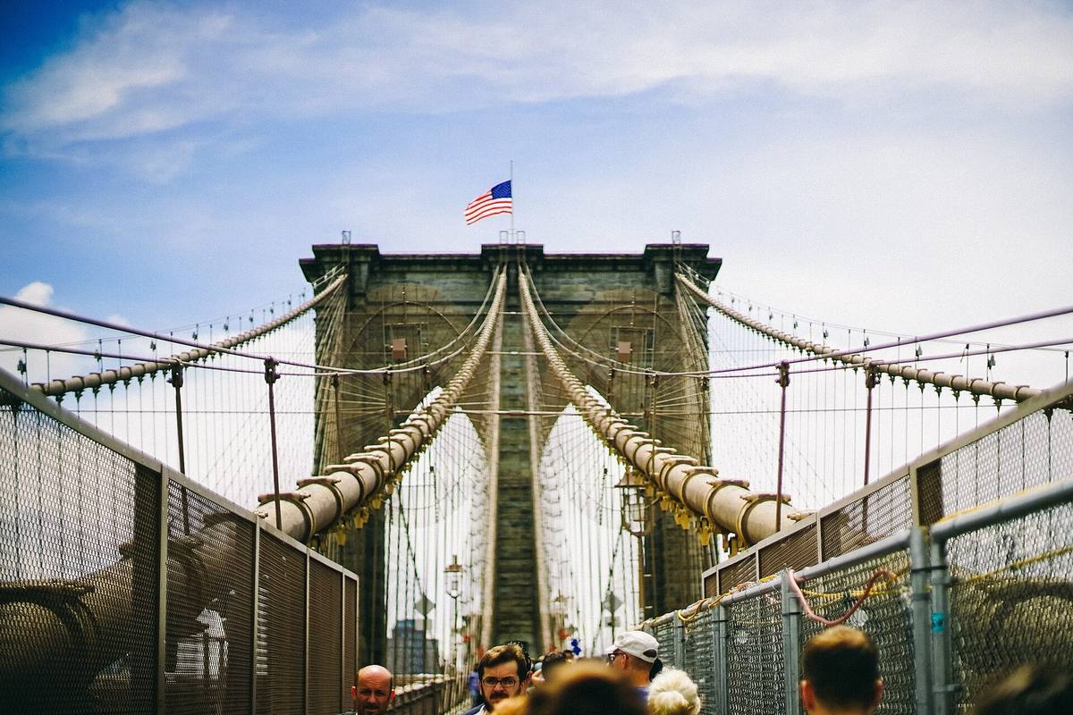 Gangveien over Brooklyn Bridge